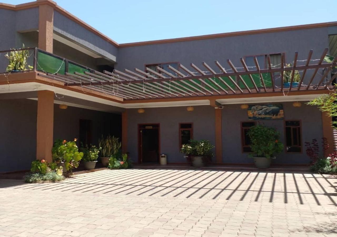 Lush Garden Business Hotel Arusha Dış mekan fotoğraf